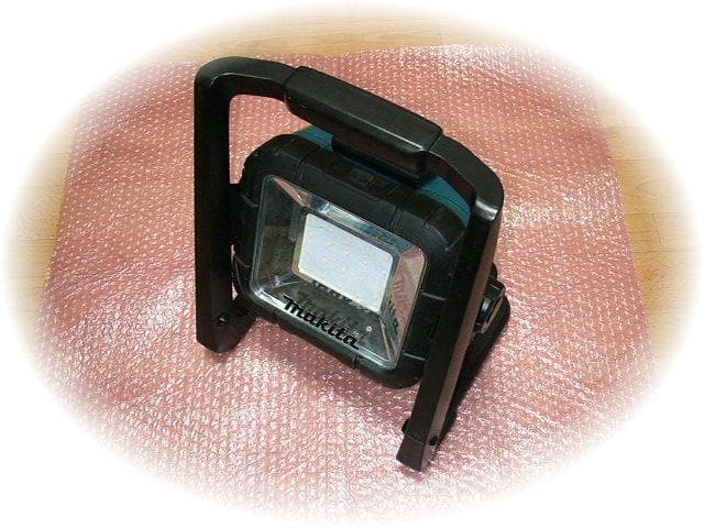 マキタ LED 作業灯 投光器【 ML805 】