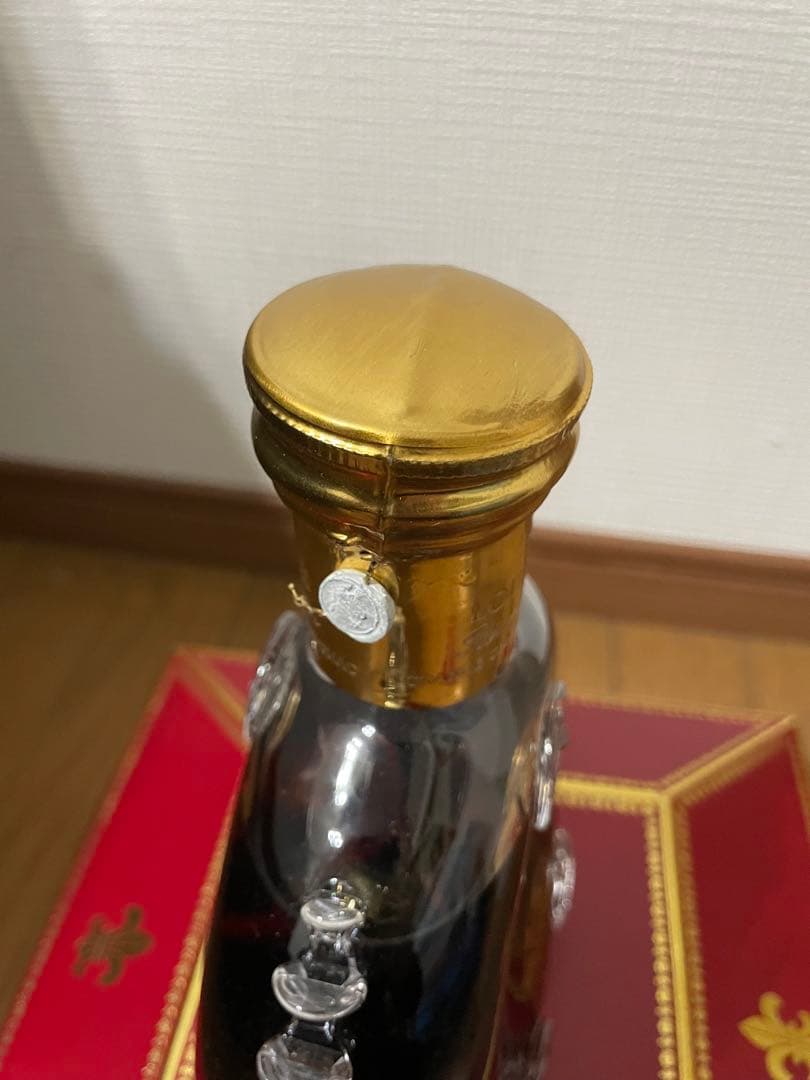 レミマルテンルイ13世金キャップ700ml箱付きナンバー一緒