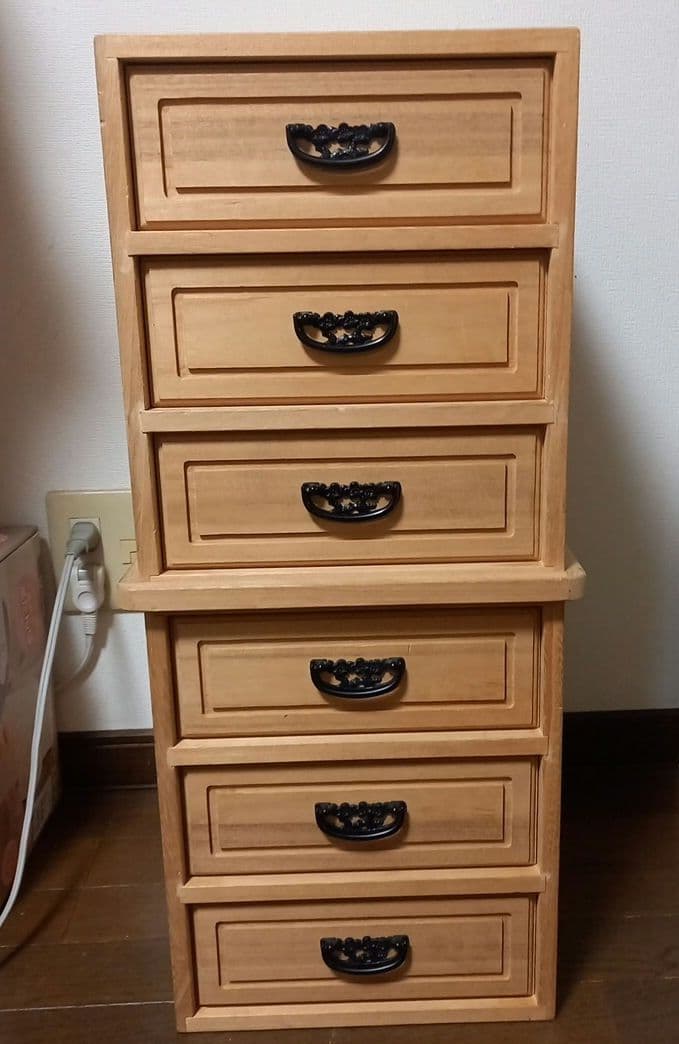 桐小型箪笥(小型チェスト) 6段（2分割可能）小引き出し　工芸品