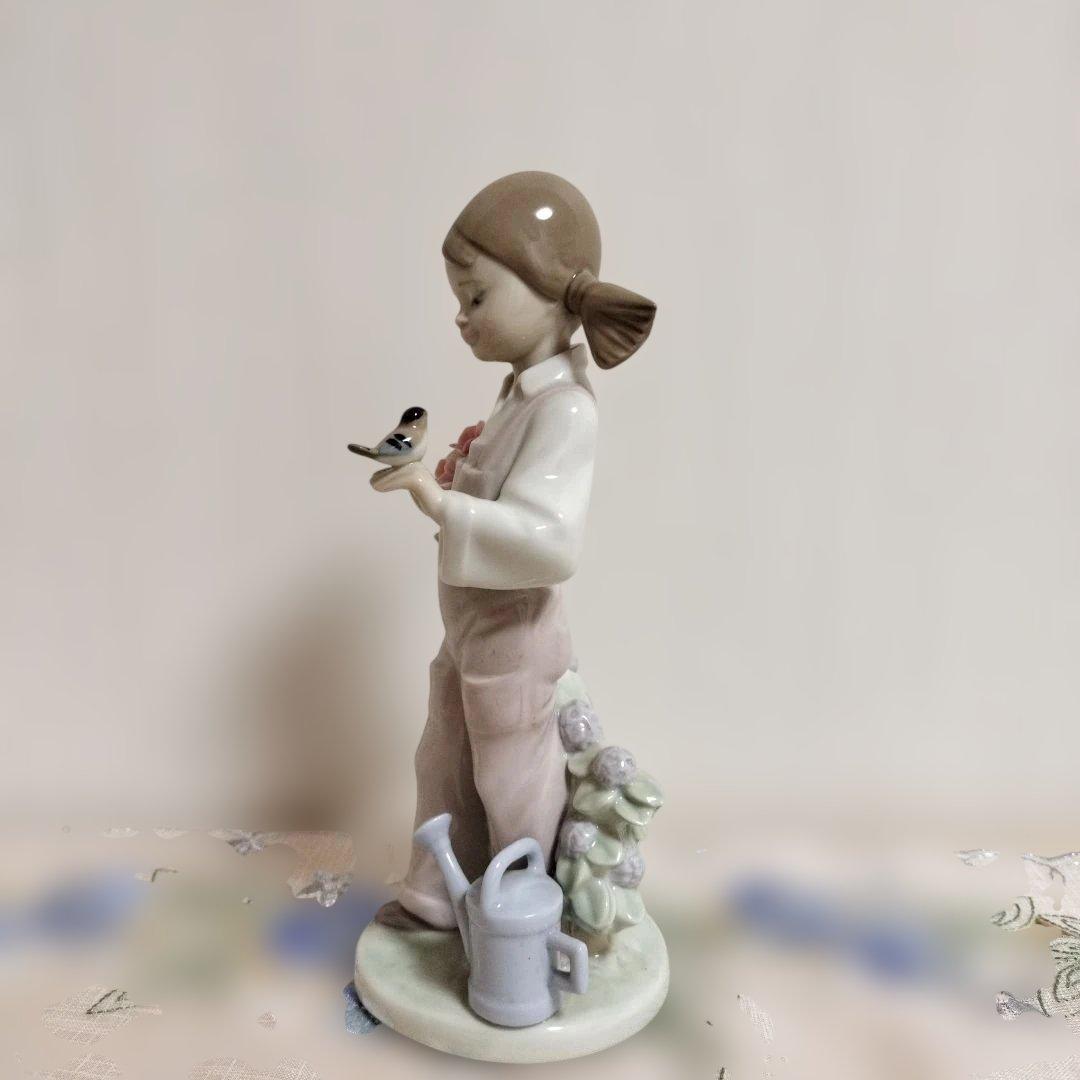 リヤドロ　小鳥と話す少女　No.5217