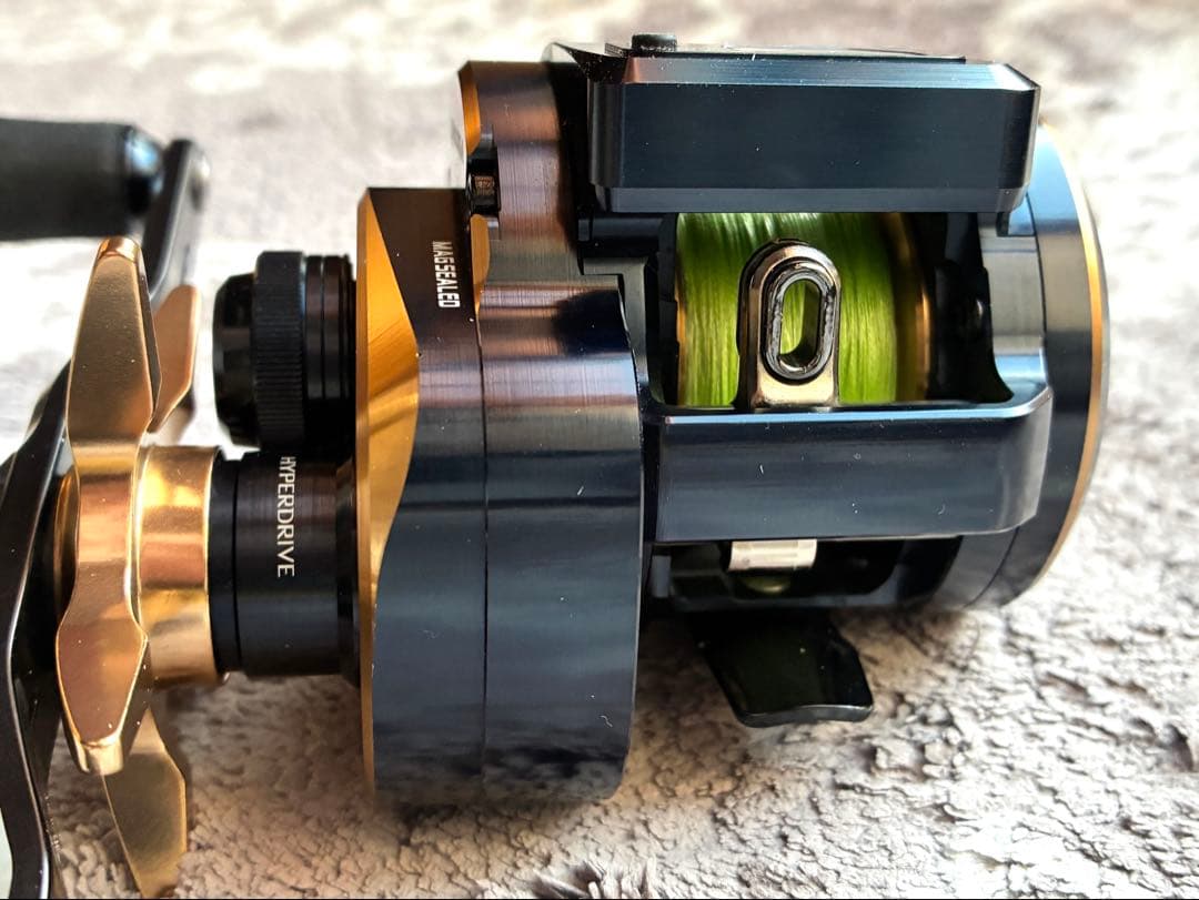 ソルティガic 300 6.3 右ハンドル 美品　ライン付き0.8号300m