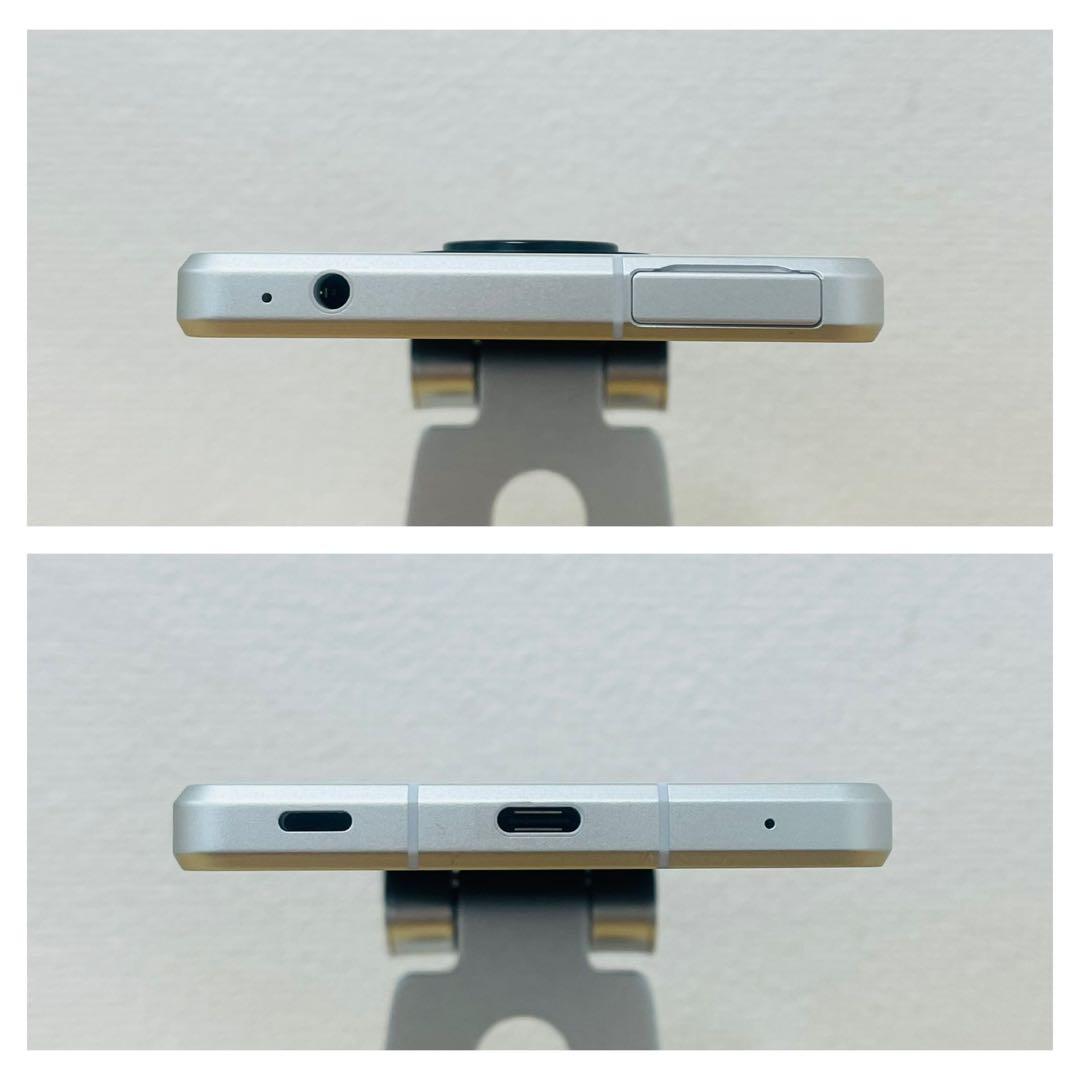 A AQUOS R8 SH-52D ホワイト　ドコモ　256 GB 本体