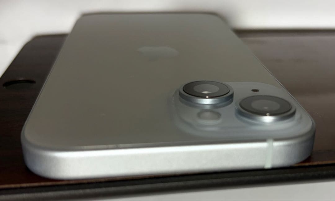 iPhone 15 128GB バッテリー90パーセントSIMフリー