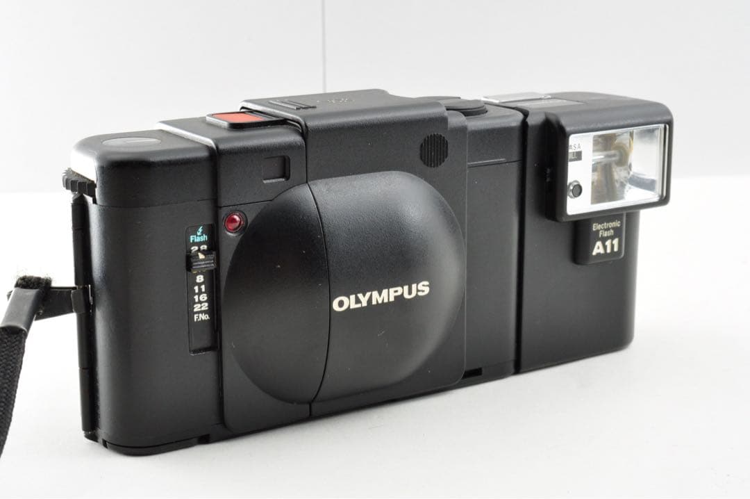 美品⭐︎動作確認済　OLYMPUS XA + A11とNikon L35AD