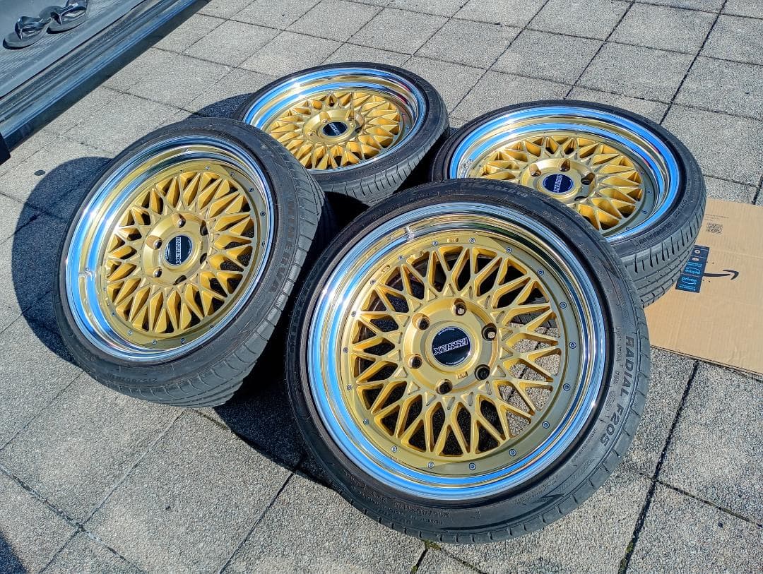 ハイエース ESSEX ENCM 18インチ 215/40R18