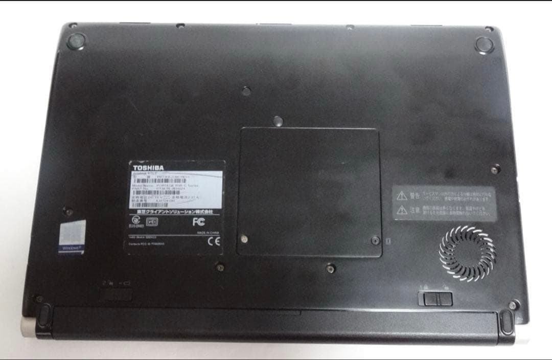 TOSHIBA 15.6インチ ノートPC 本体