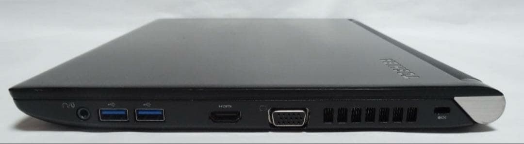 TOSHIBA 15.6インチ ノートPC 本体