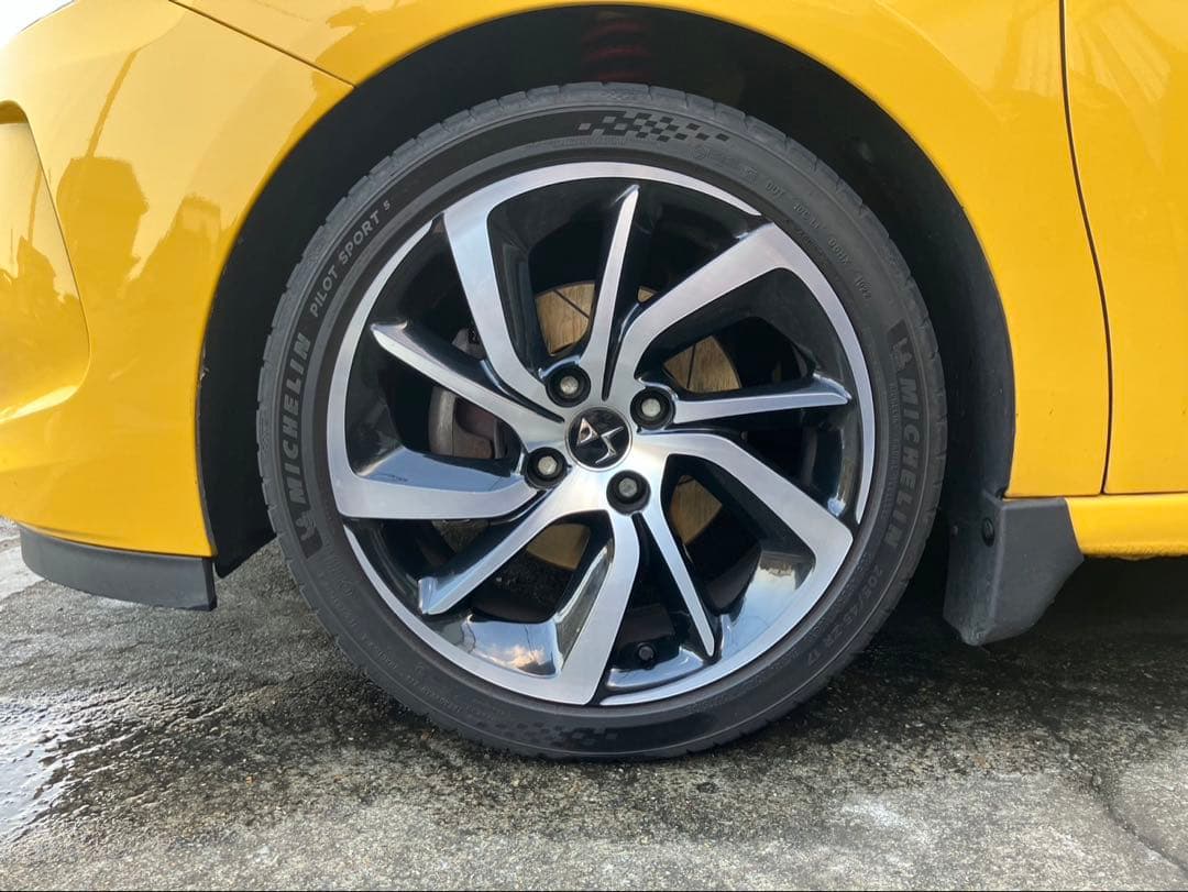 値下げ中！[直接引取]4本セットシトロエンDS3純正ホイールタイヤセット