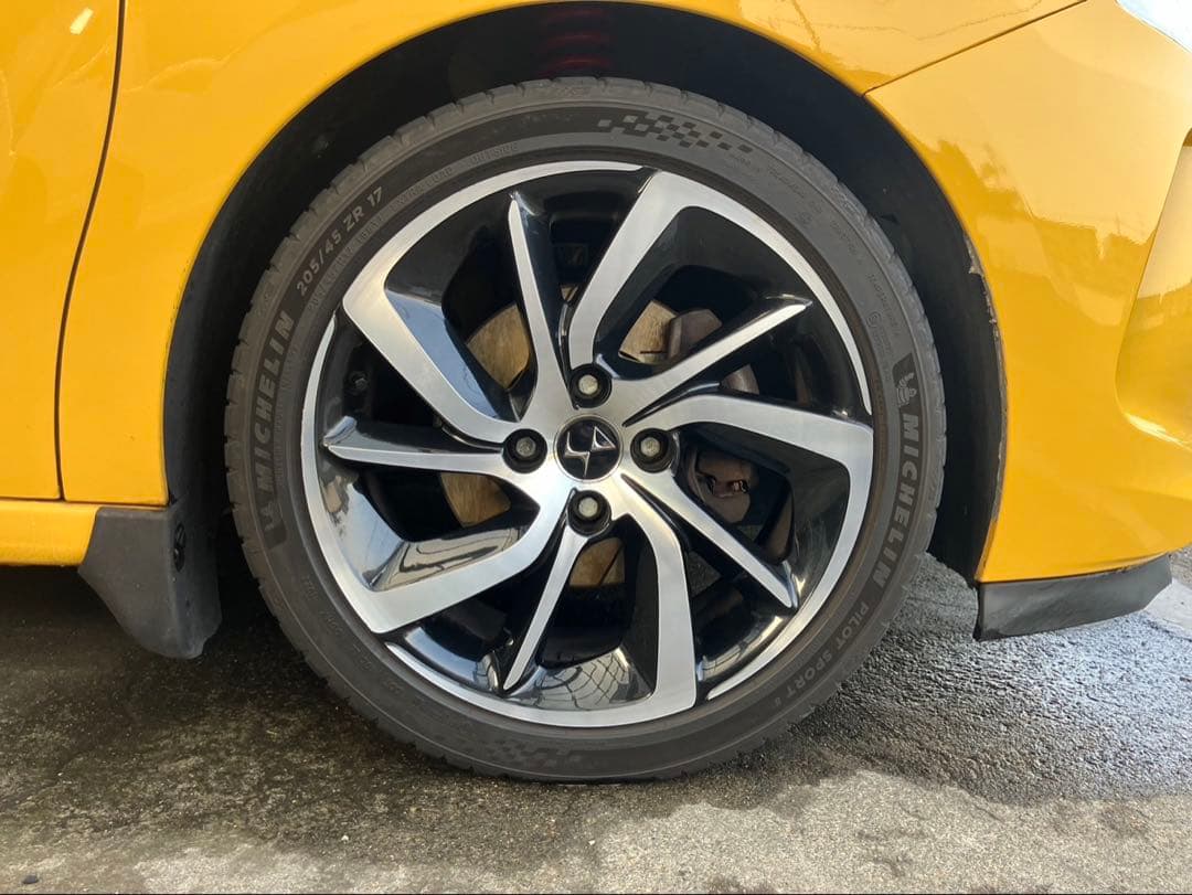 値下げ中！[直接引取]4本セットシトロエンDS3純正ホイールタイヤセット