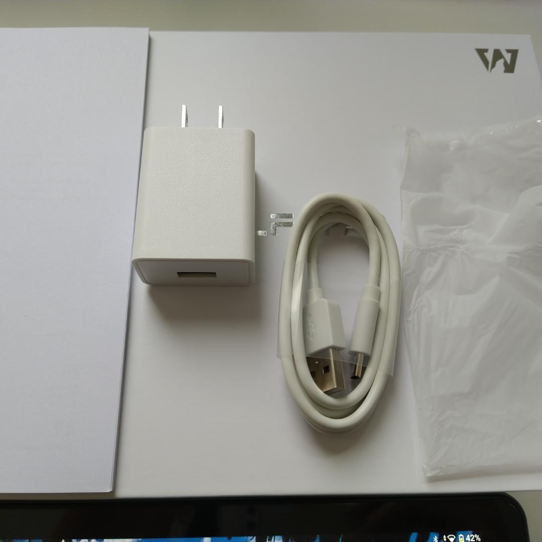 【＊ほぼ新品★】10.1インチFullHD　最新OS＊Android 15☆