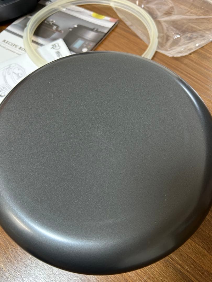 美品　アイリスオーヤマ　電気圧力鍋　4.0L