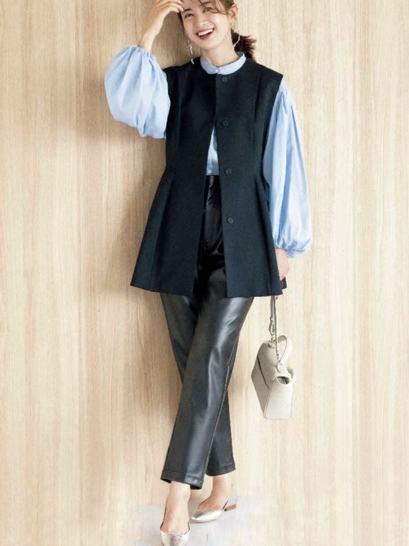 ルフィル タグ付未使用✨ダブルクロスペプラムジレ ネイビー