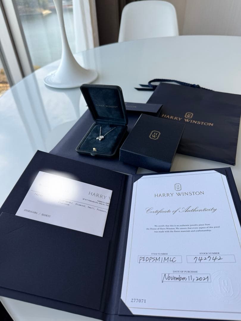 今週末限定値下げ⭐︎Harry Winston リリークラスター・ミニ・ペンダント