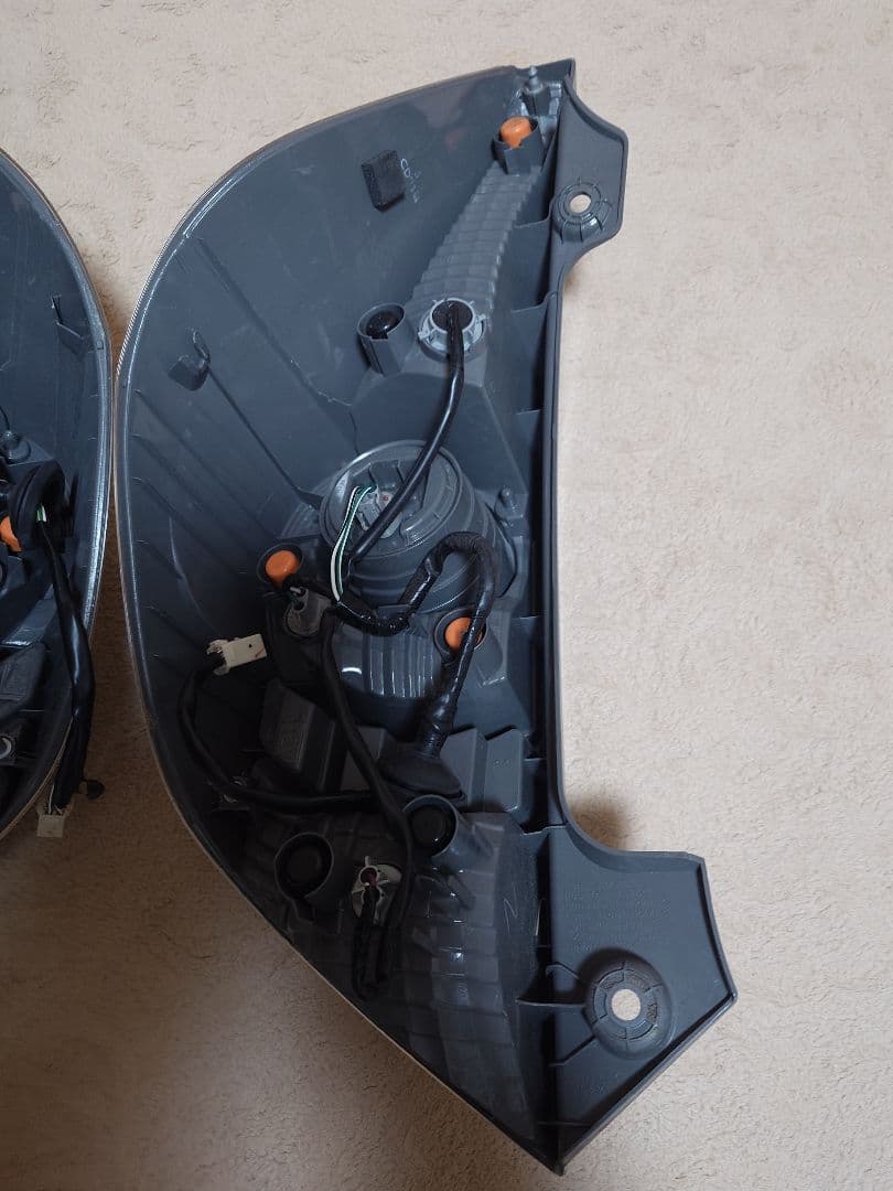 【こまち】アクア テールランプ【右側】