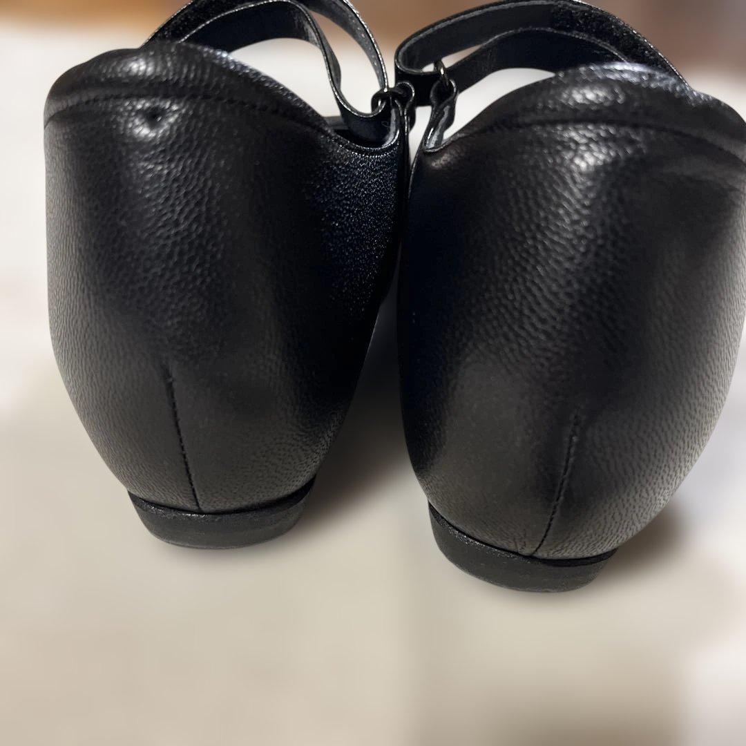 美品pedala ペダラ　フラットシューズ ストラップ付き23.5E アシックス