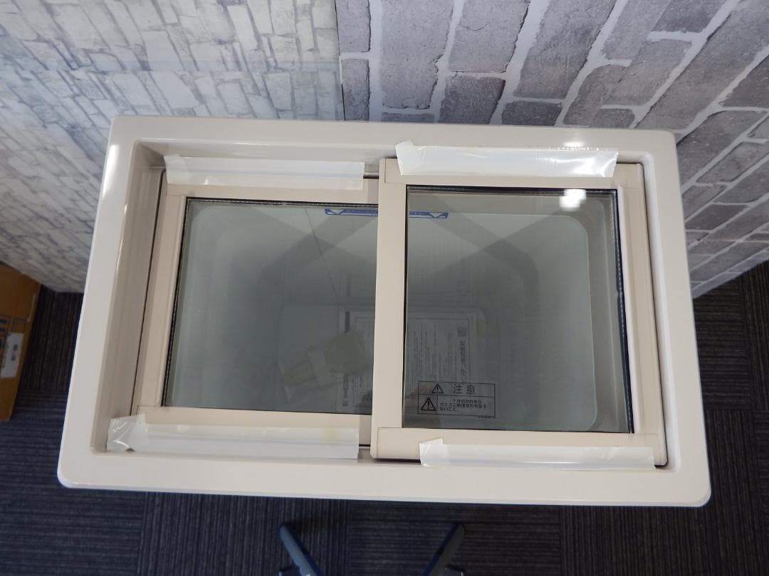 美品 サンデン 冷凍ショーケース PF-G057X 42L 冷凍ストッカー