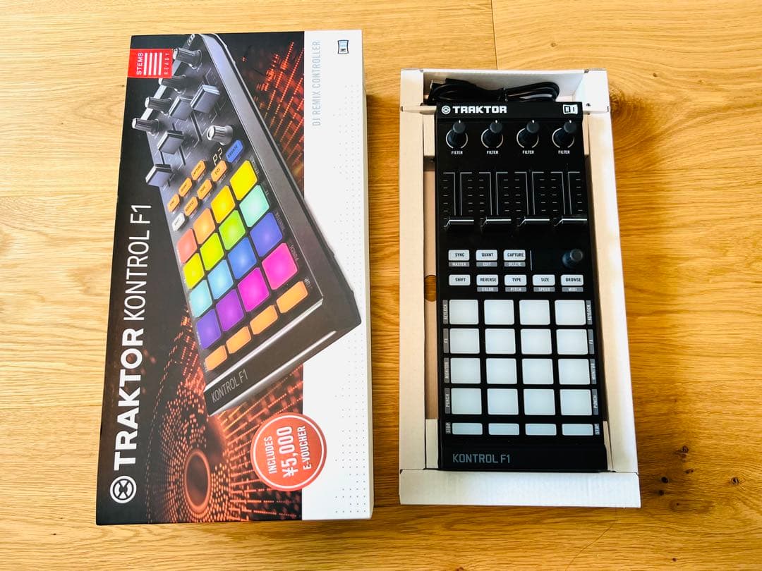 DTM・DAW TRAKTOR KONTROL F1 NATIVE INSTRUMENTS