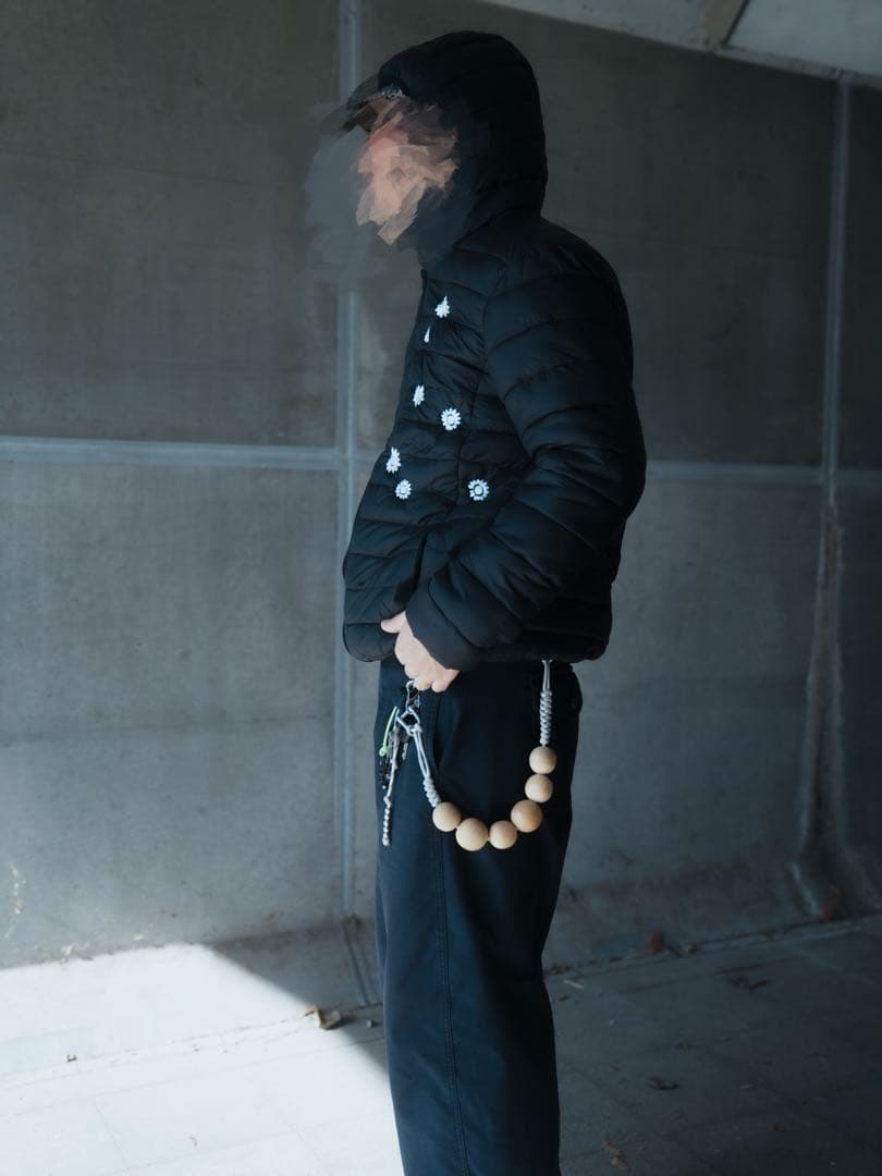 きょーすけ様　花刺繍入りのパテッドジャケット(フード付き)