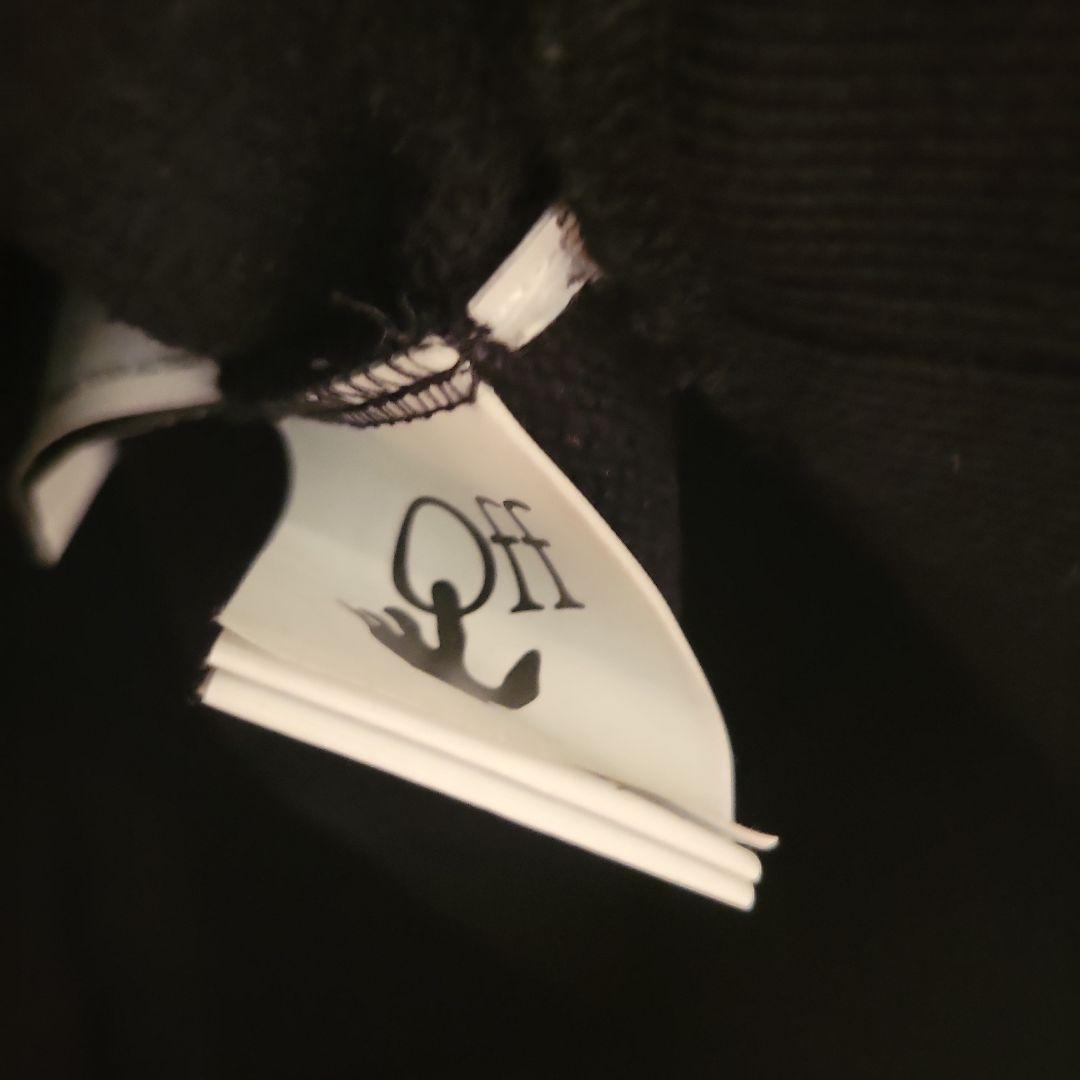 早いもの勝ち　オフホワイト ロゴプリントスウェット 黒　off-white