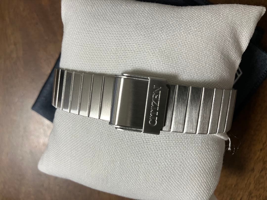 ANAオリジナル　CITIZEN デジタル腕時計 温度計機能付き