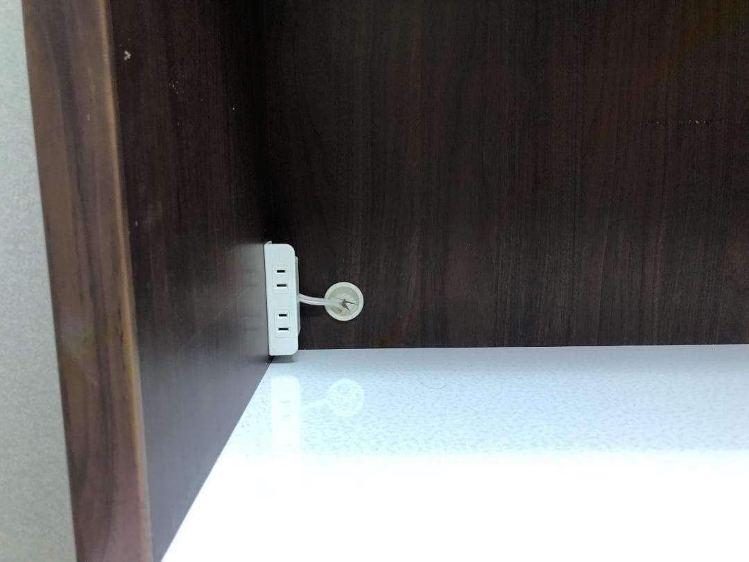 美品 食器棚 幅90cm キッチンボード コンセント付 88106-2-01