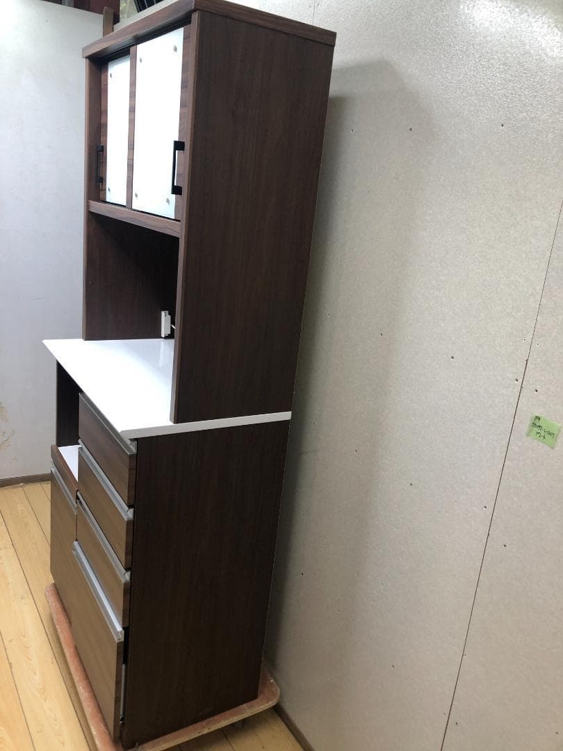 美品 食器棚 幅90cm キッチンボード コンセント付 88106-2-01