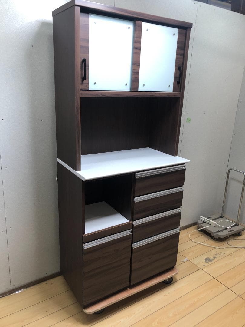 美品 食器棚 幅90cm キッチンボード コンセント付 88106-2-01