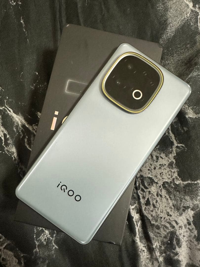 iQOO Z10 Turbo+ 12GB/256GB グレー