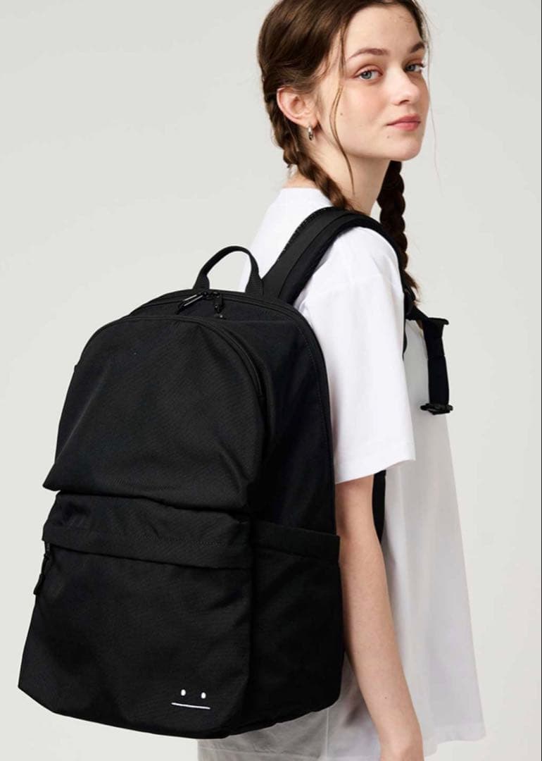 ビューティフルシャドークリーチャー｜無重力マルチファンクションリュック