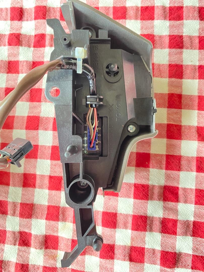 ハイエース スーパーGL 6型 ステアリングスイッチ