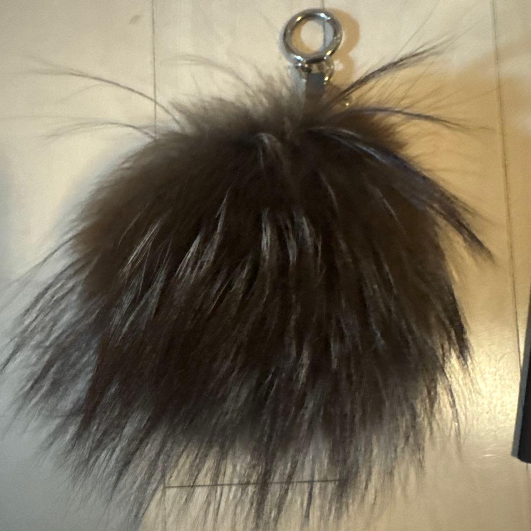 Fendi Bag Bugs チャーム グレー/レッド/ブルー　フリーク