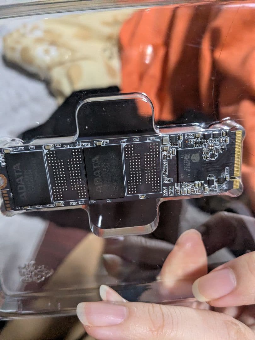 SSD 1TB データ消去済み