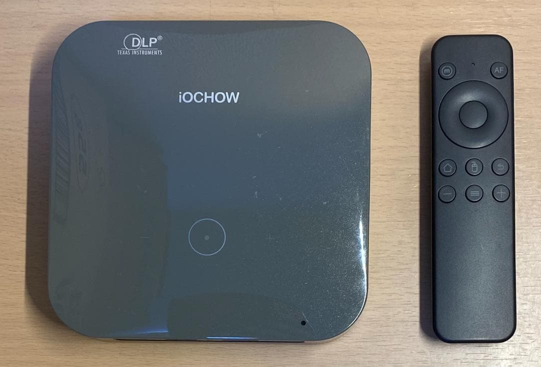 【中古良品】モバイルミニ高輝度ＬＥＤポータブルプロジェクターｉＯ４