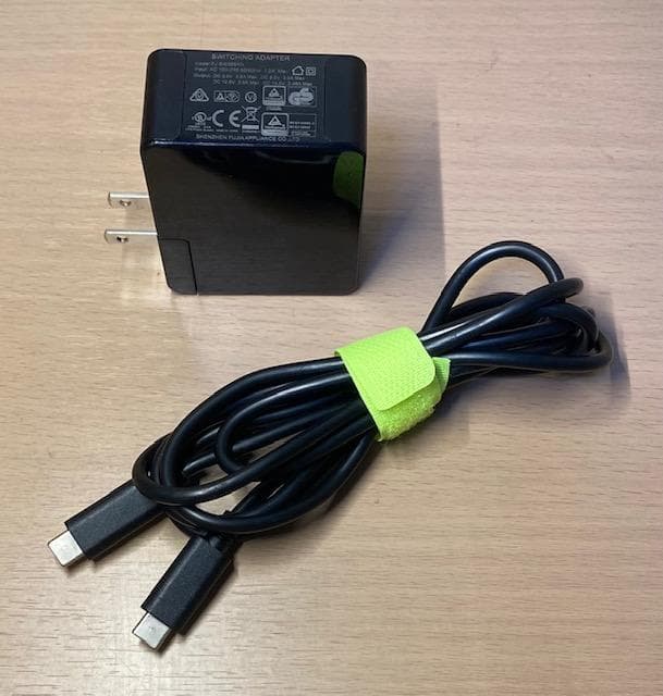 【中古良品】モバイルミニ高輝度ＬＥＤポータブルプロジェクターｉＯ４