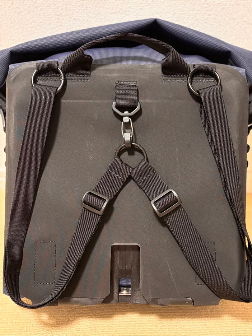 N*h様 ブロンプトンWATERPROOF WITH FRAME ネイビー 9L