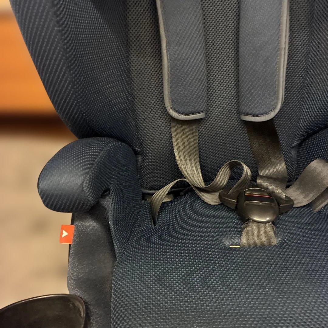 綺麗！アップリカ　シートベルト式　チャイルド　ジュニア　シート　エアグルーヴ