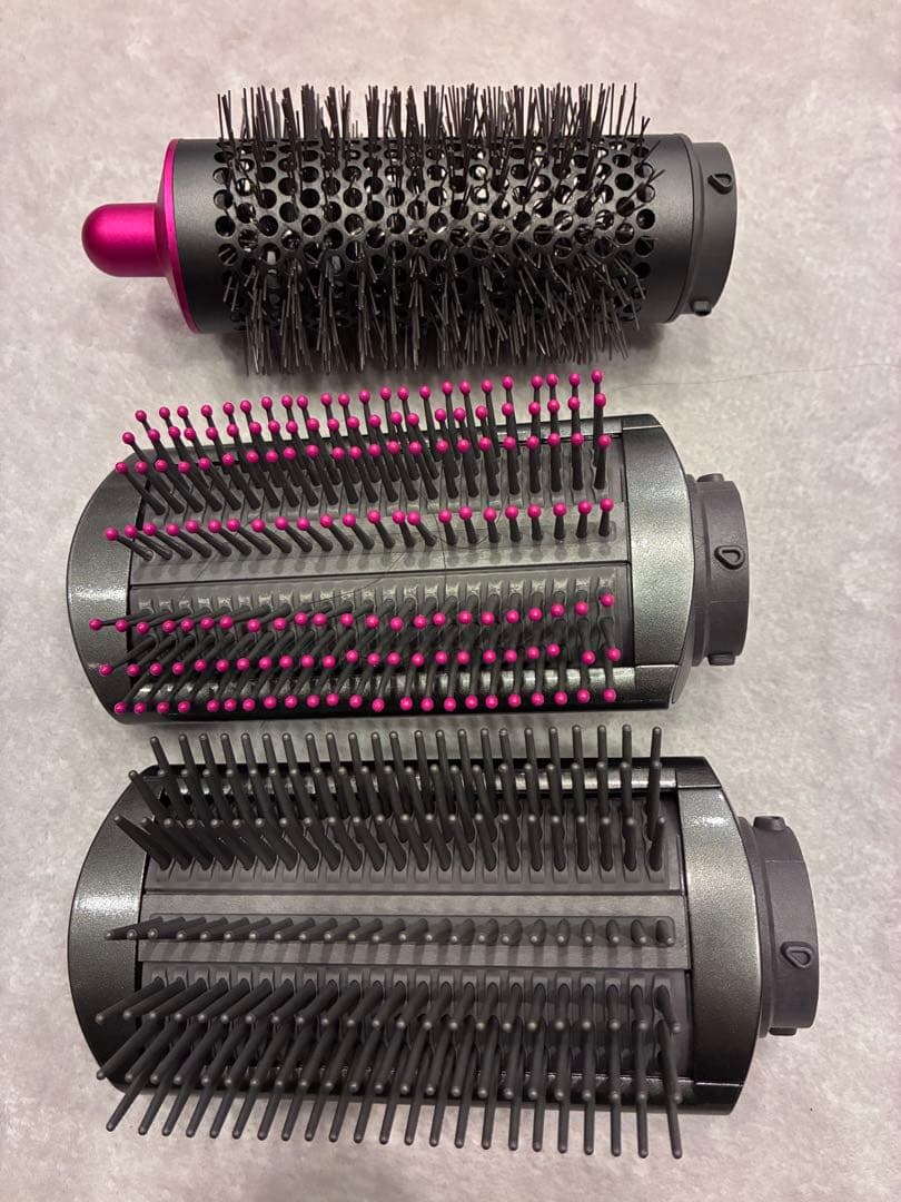 Dyson Airwrap 専用ケース付き