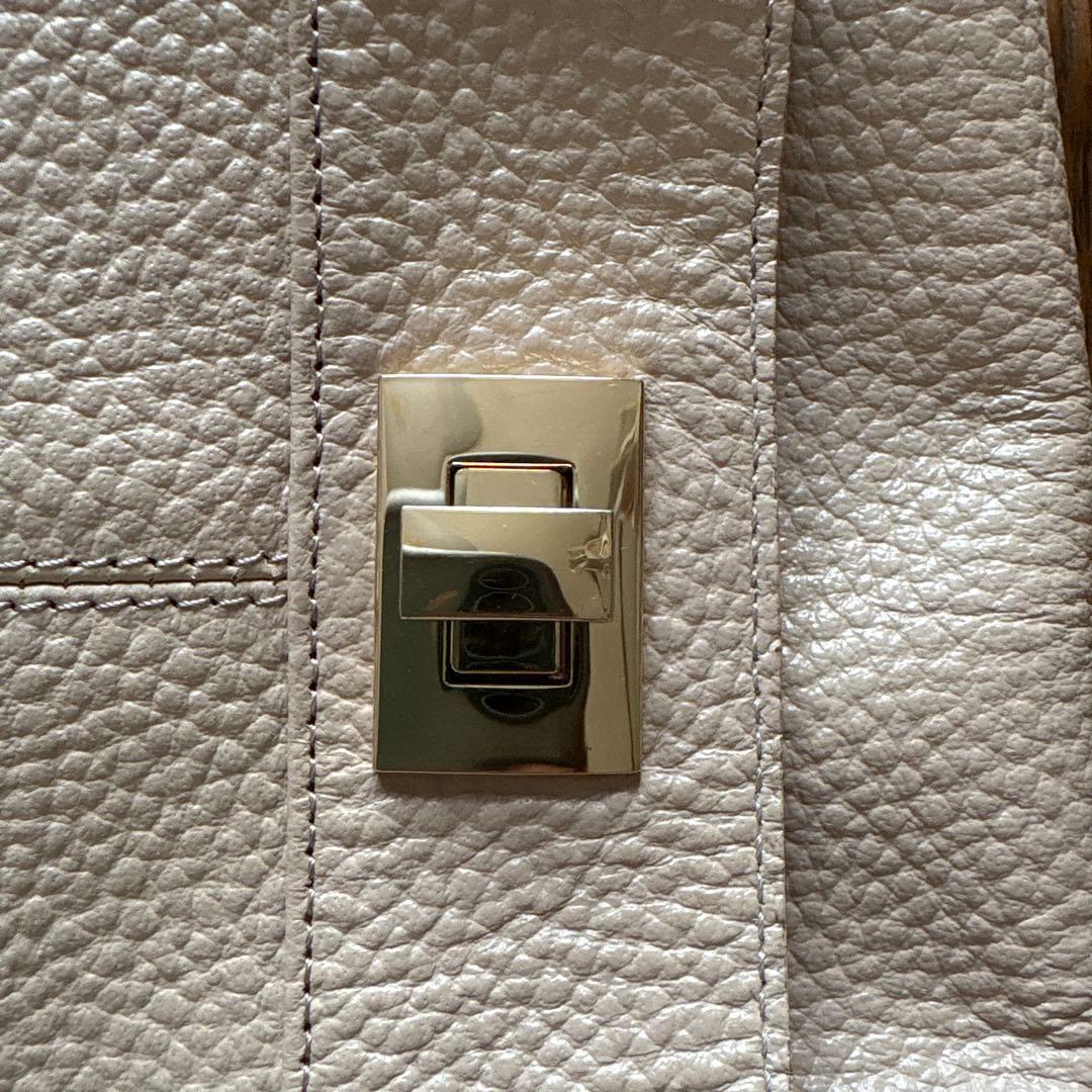ベージュ レザー ハンドバッグ ゴールド金具