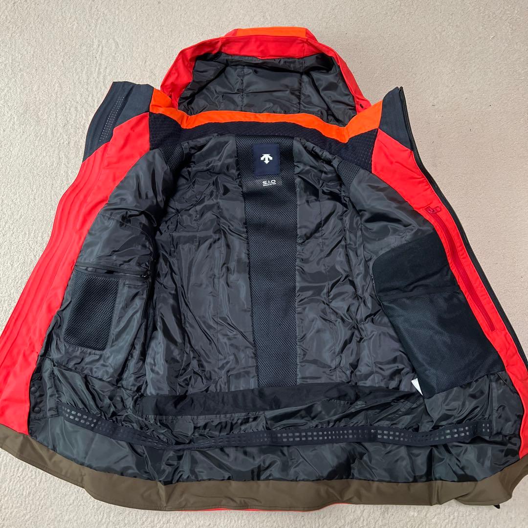 i*a様 DESCENTE 2025 DW4FJK54U Lサイズ 上のみ