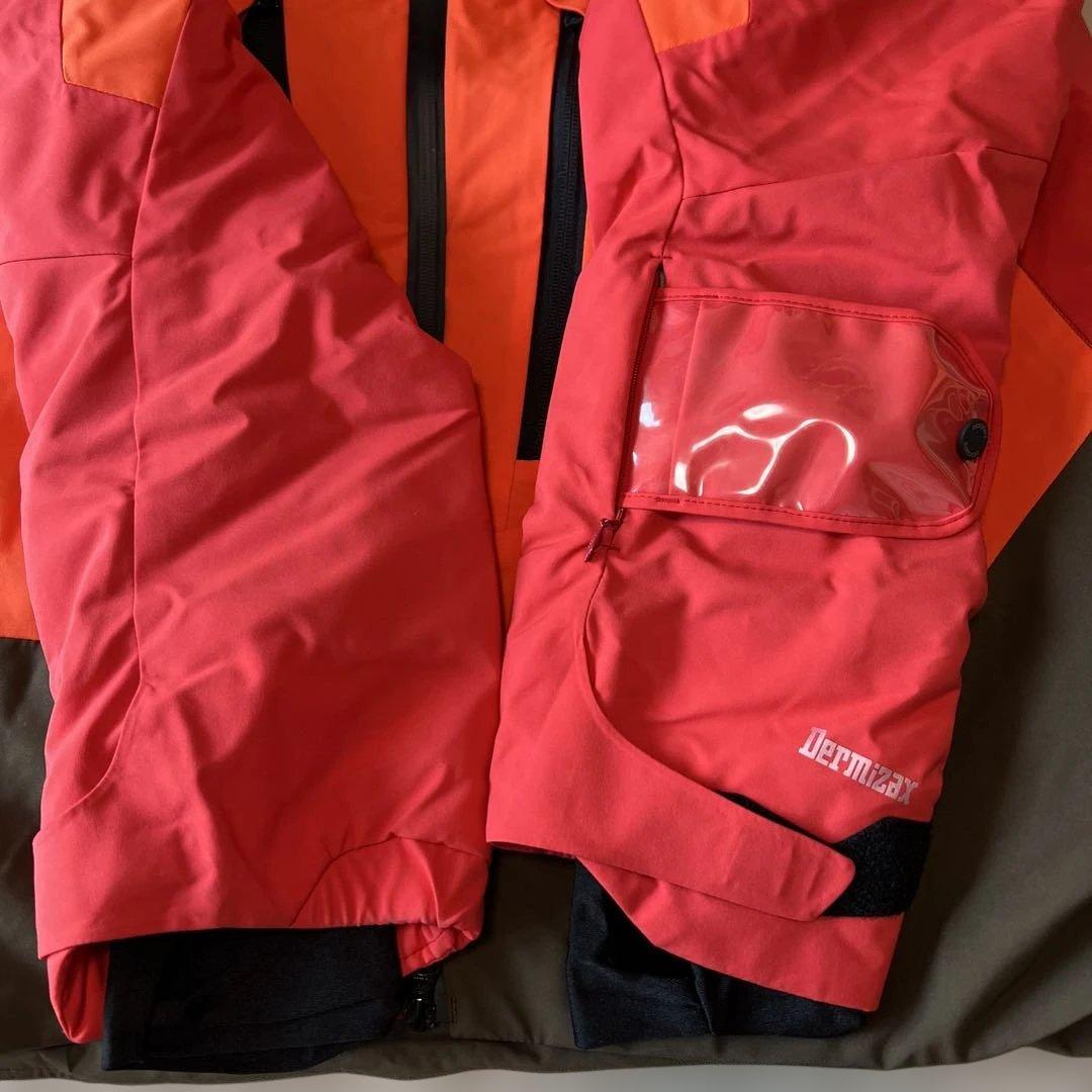 i*a様 DESCENTE 2025 DW4FJK54U Lサイズ 上のみ