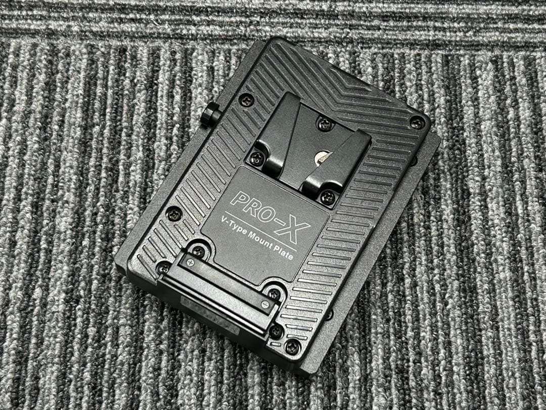 業務用モニター　Panasonic BT-LH8OW 7.9インチモニター