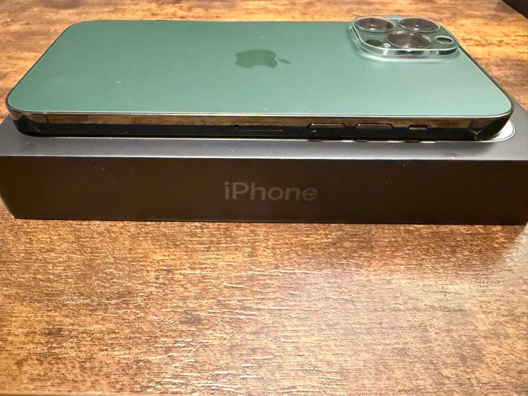 Naka　超美品 iPhone13promax アルパイングリーン