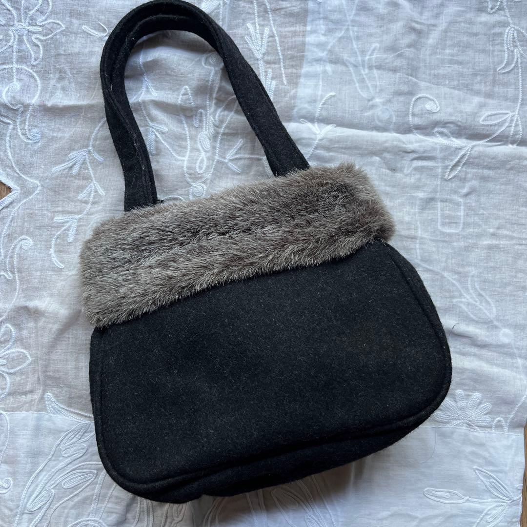 PRADA プラダ フェルト生地 バック　黒　レア