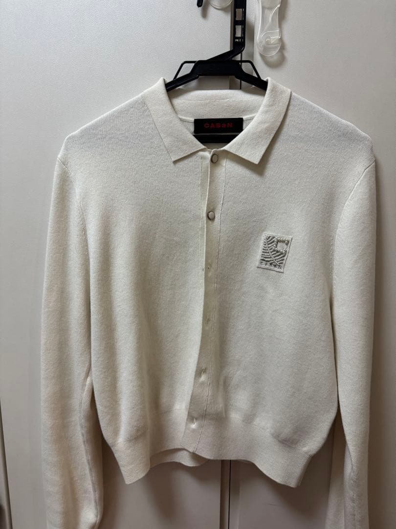 【新品未使用】CABaN キャバン コットンカシミヤ パールロゴポロカーディガン