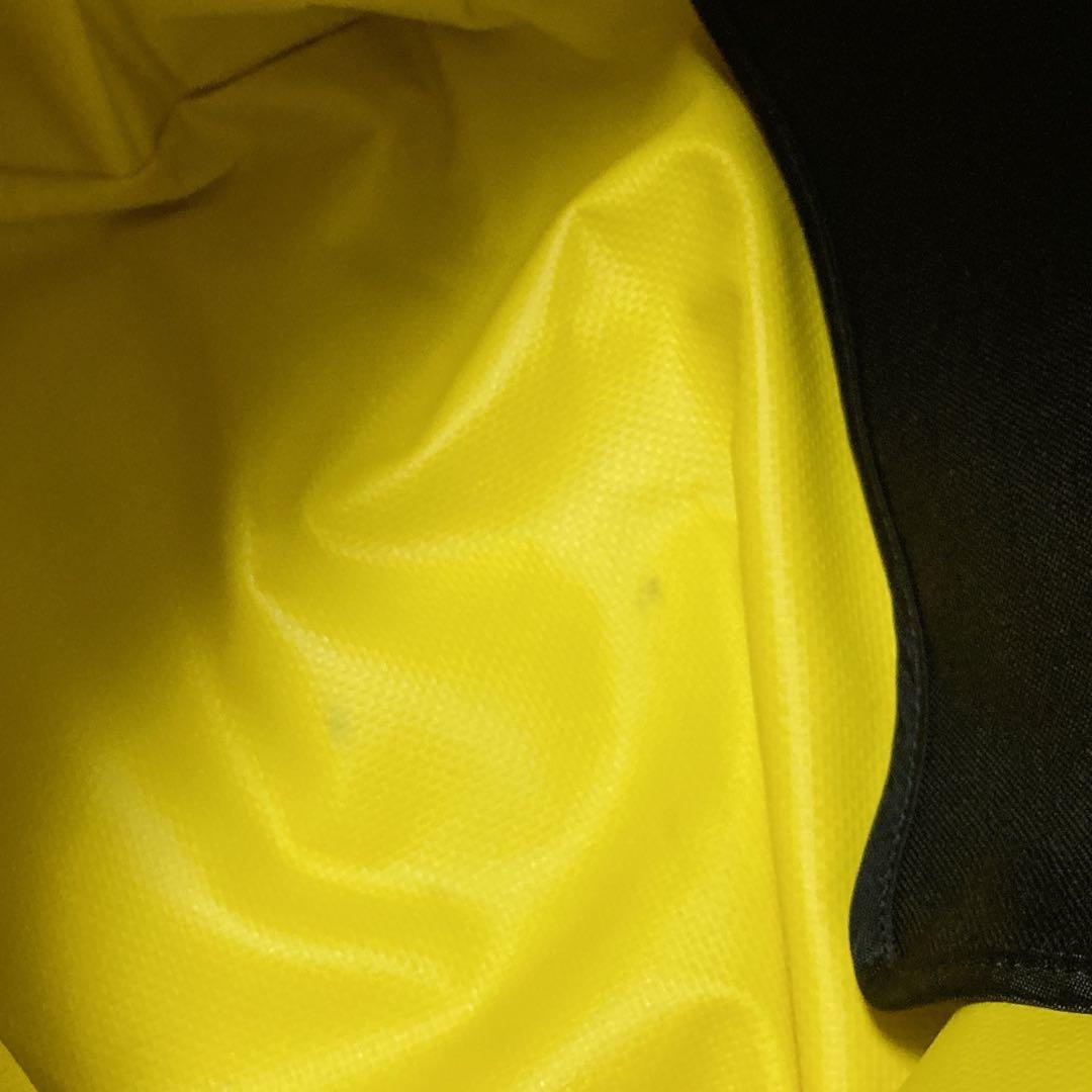 ほぼ新品　定価2万 A3収納 防水 マンハッタンポーテージ メッセンジャーバッグ