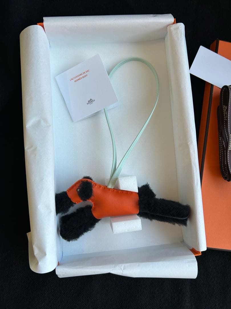 新品未使用　HERMES エルメス　バディチャーム　オレンジ　ノワール