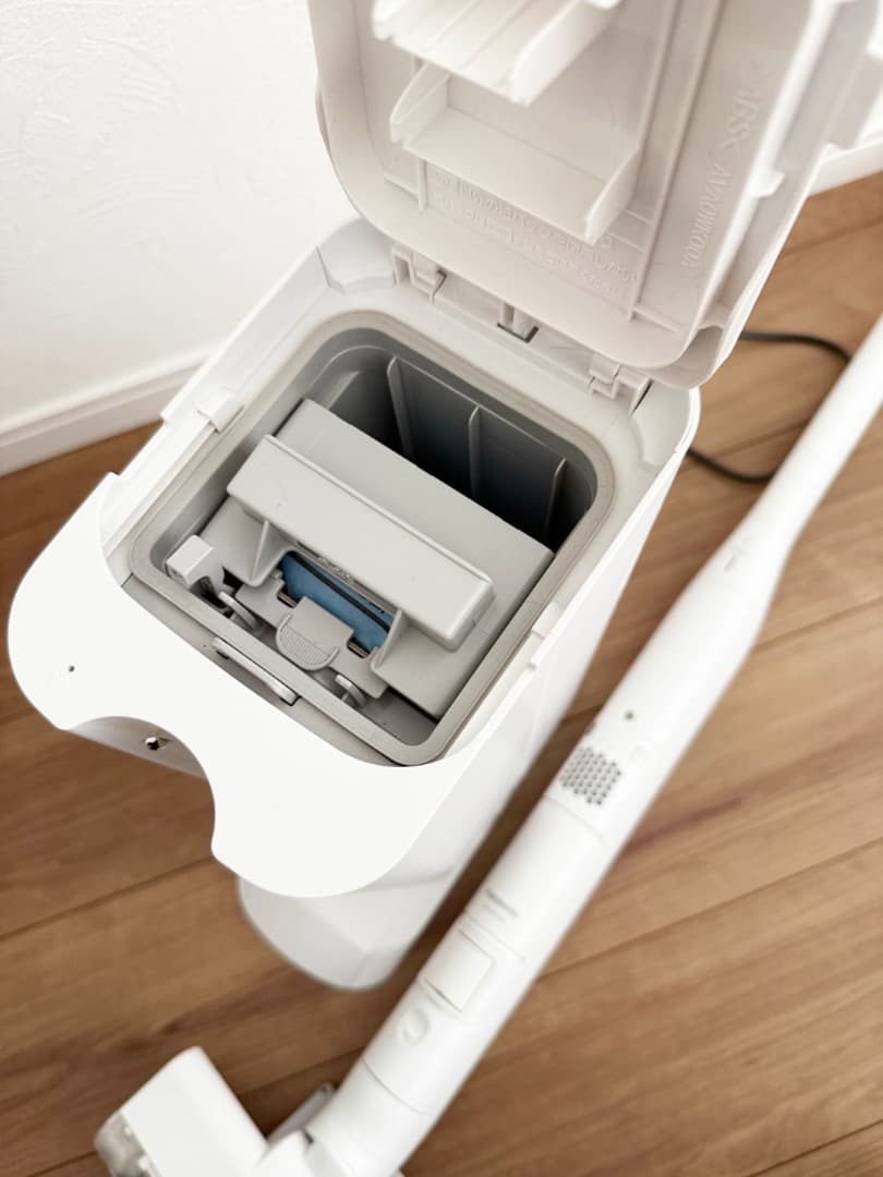 panasonic コードレススティック掃除機 （おまけ紙パック付き）