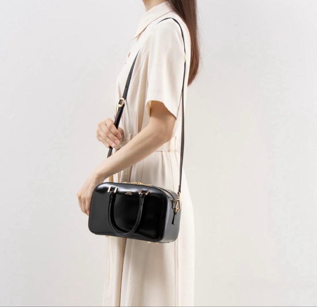 最終価格 新品クリスチャンヴィラ 2wayハンドバッグ ガラスレザー 6151