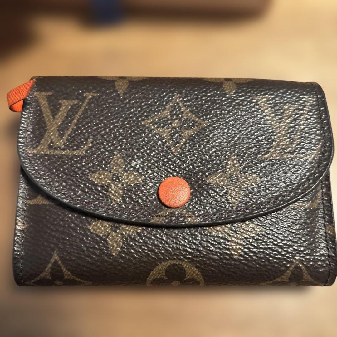 ルイヴィトン　ケース