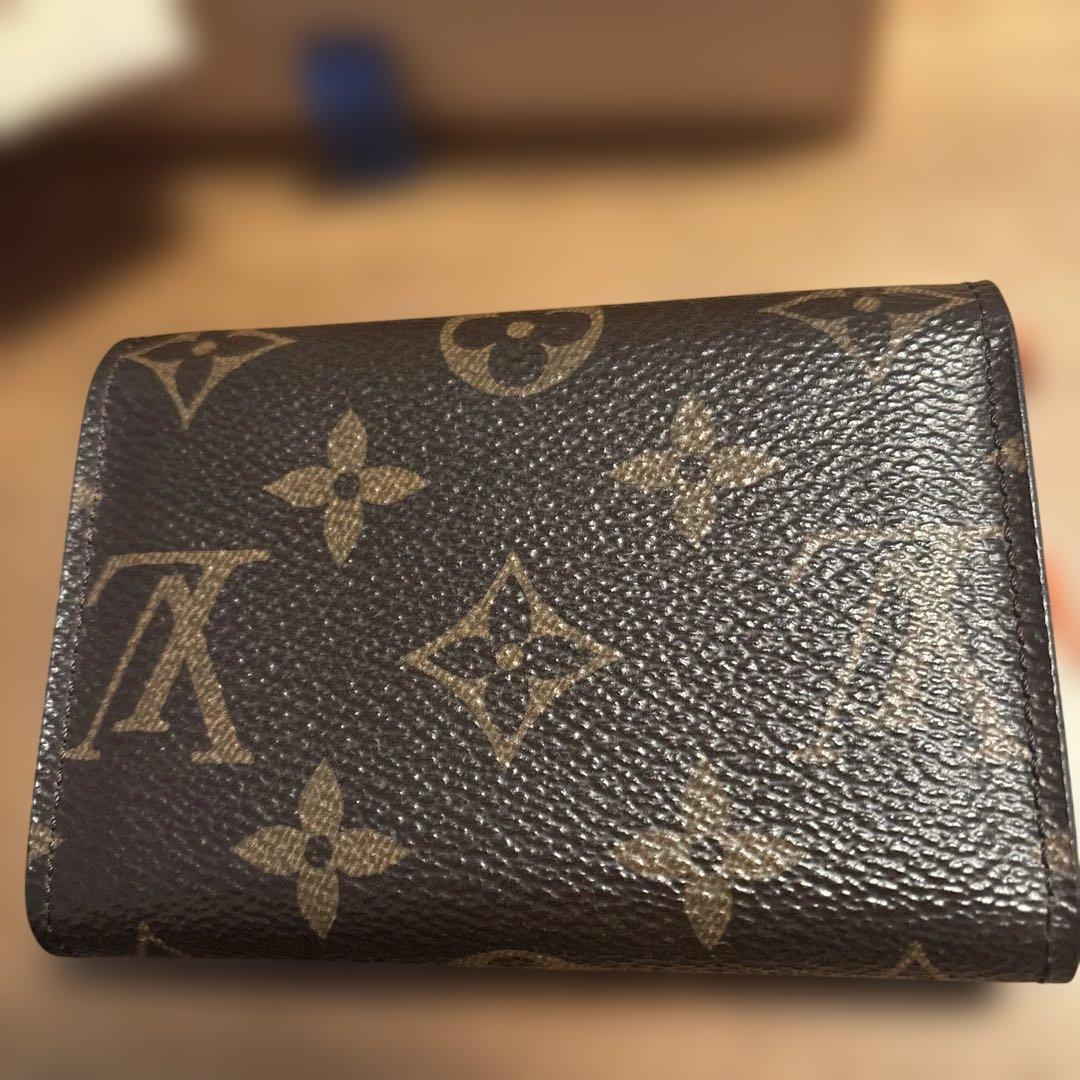 ルイヴィトン　ケース